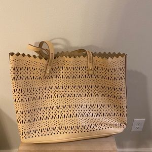 Large tote